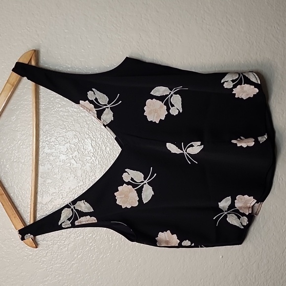 Saltwater LUXE Rodeo Tank - Floral - Picture 8 of 9